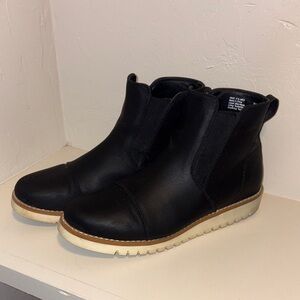 Sonoma Black Ankle Boots with Cream Sole
